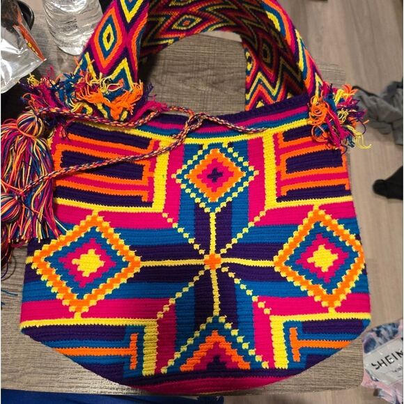 Wayuu Handmade Bucket Bag Vibrant Colors Drawstring - Picture 7 of 11